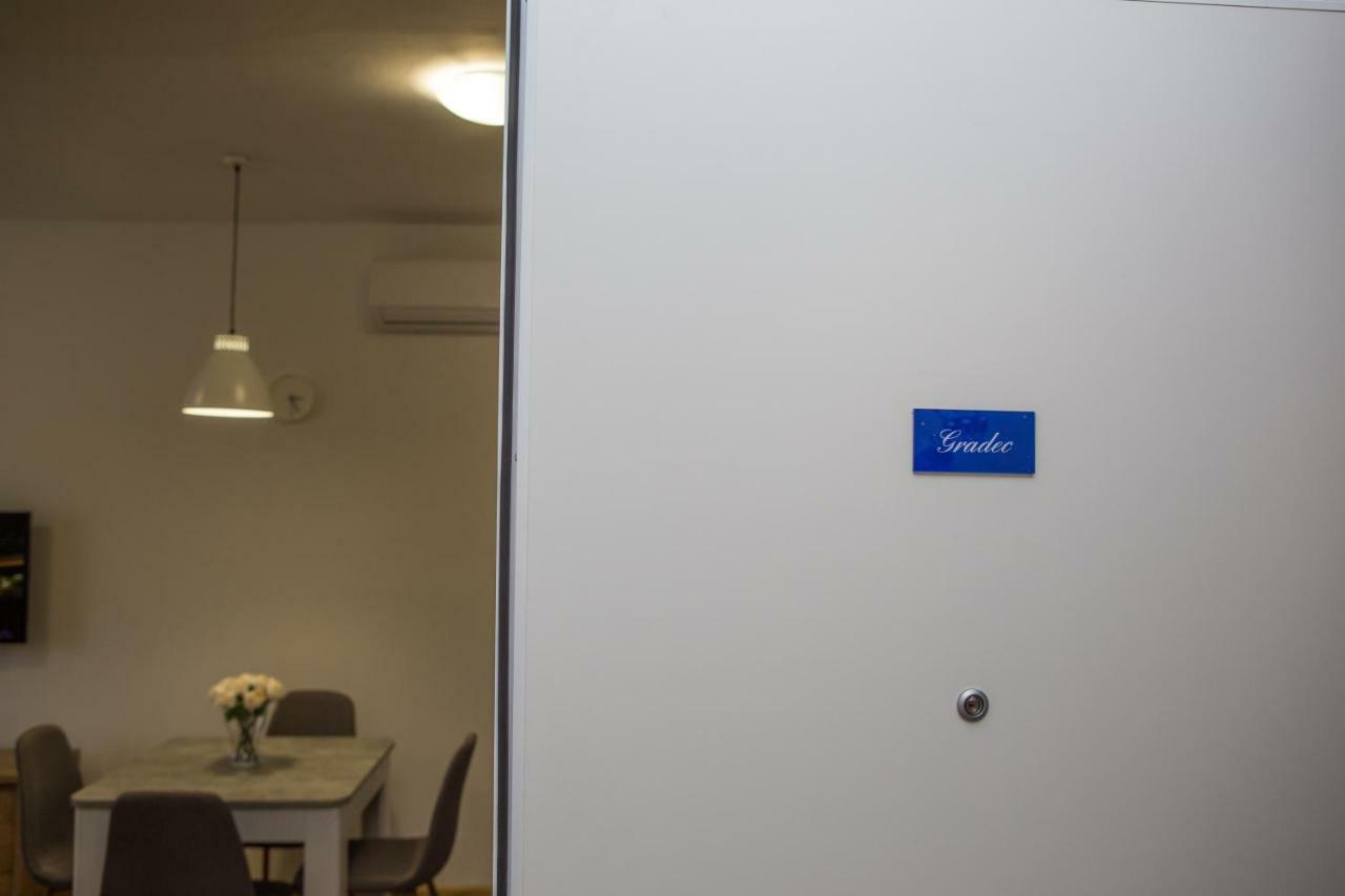 Deluxe Apartment *